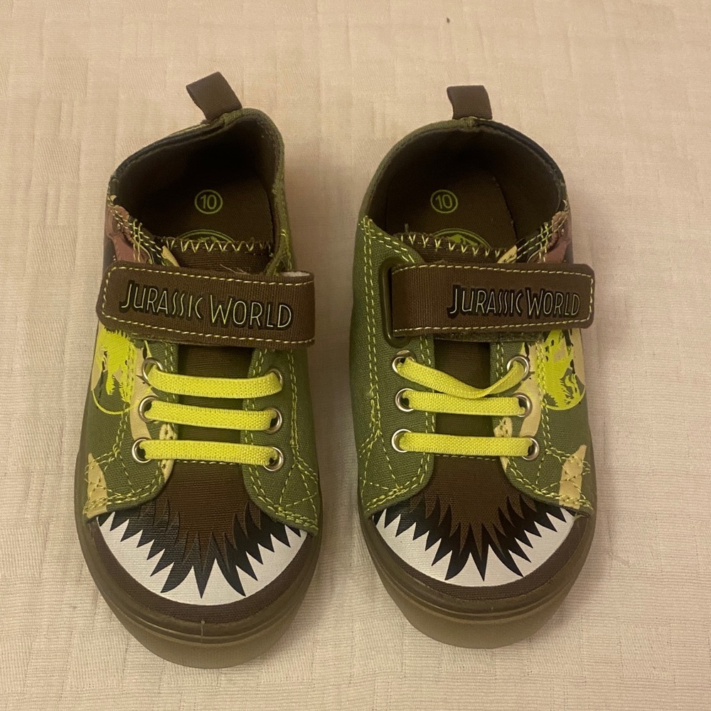 JURASSIC WORLD  Toddler Boys Lights Up Casual Sneakers